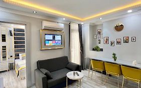 Taksım Larıssa Resıdence